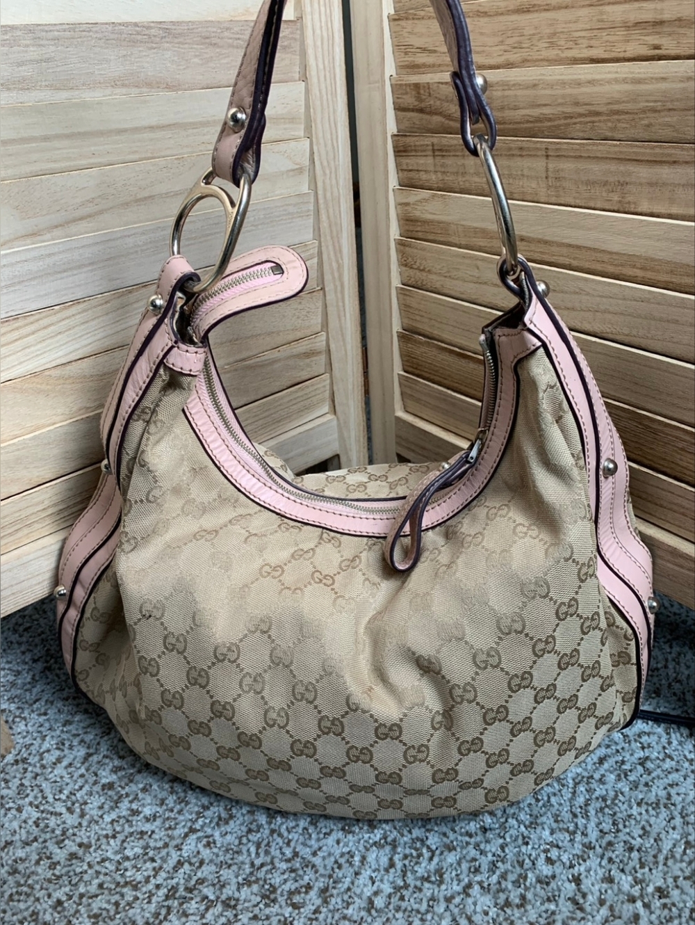 GUCCI/Ebony GG Canvas Interlocking G Medium Hobo Bag.